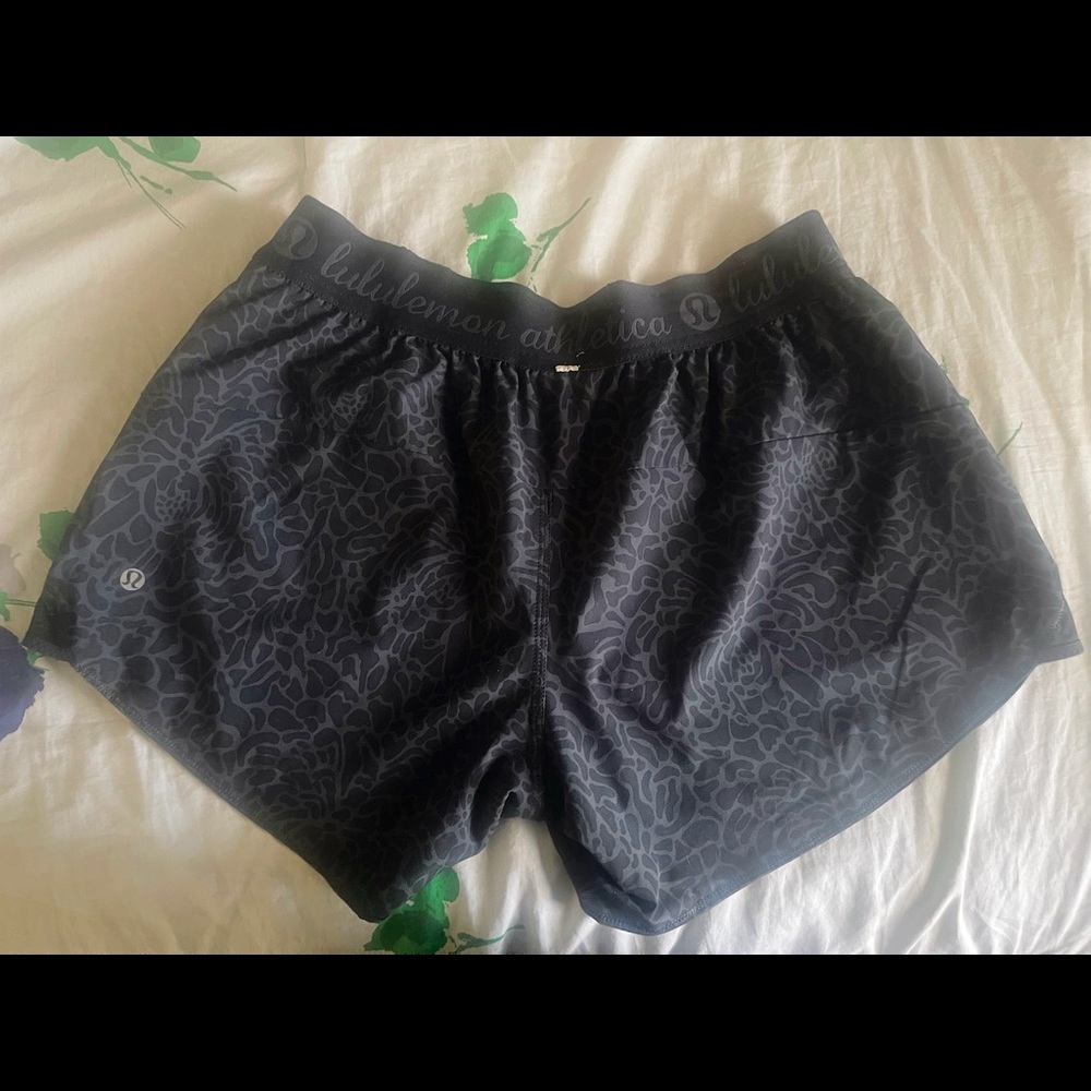 Lululemon size 10 shorts